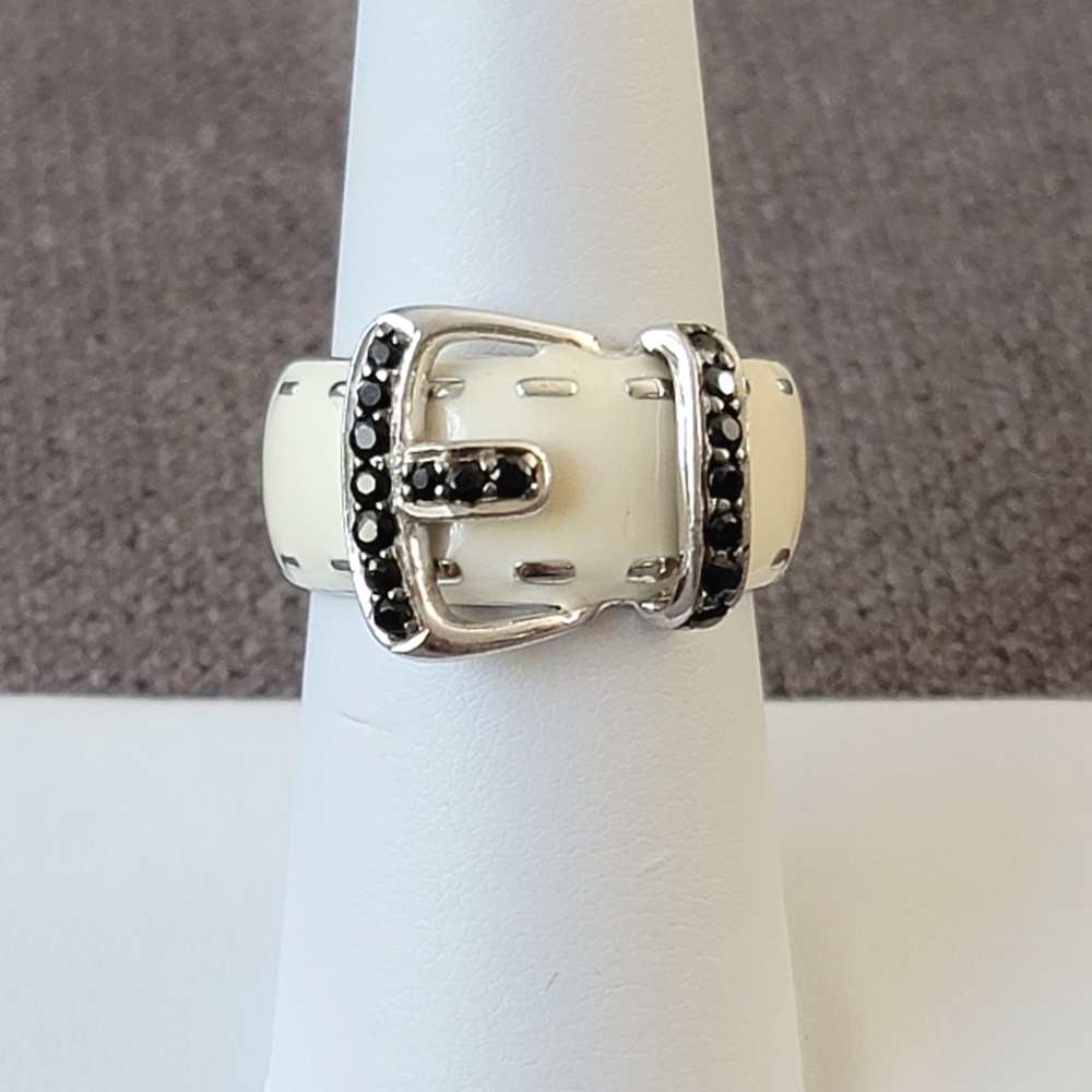 Effy Buckle Ring